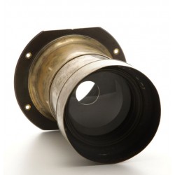 Horne, Thornthwaite in Woode Petzval