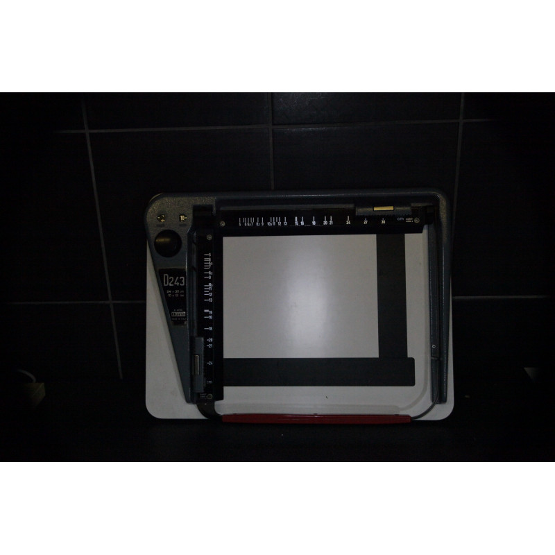 Masking/magnifying frame 24 x 30 cm, secondhand