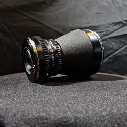 Hasselblad Distagon 4/40 mm, rabljeni