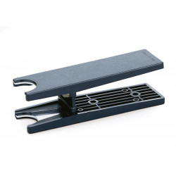 Photographic cassette/patron opener 135