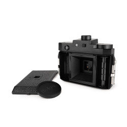 HOLGA 120 GCFN, fotoaparát s bleskom a skleneným objektívom, čierny