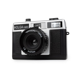 HOLGA 135FC 35 mm, fotoaparát s bleskom, čierno-strieborný