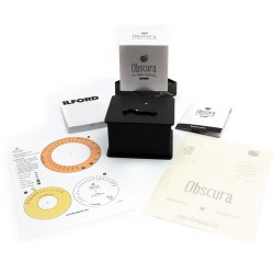 Camera Obscura proizvajalca ILFORD, komplet s filmi